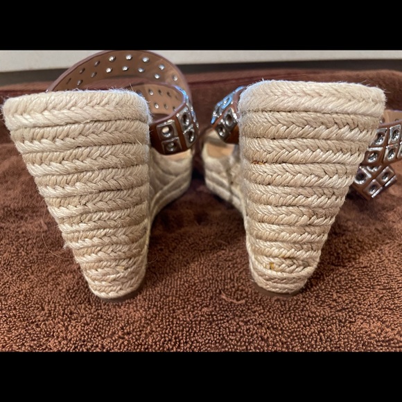 Vince Camuto Signature Leather Sandal 8 - Picture 7 of 7